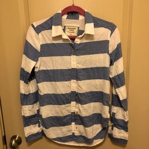 NWOT Abercrombie & Fitch Small Button Down Shirt